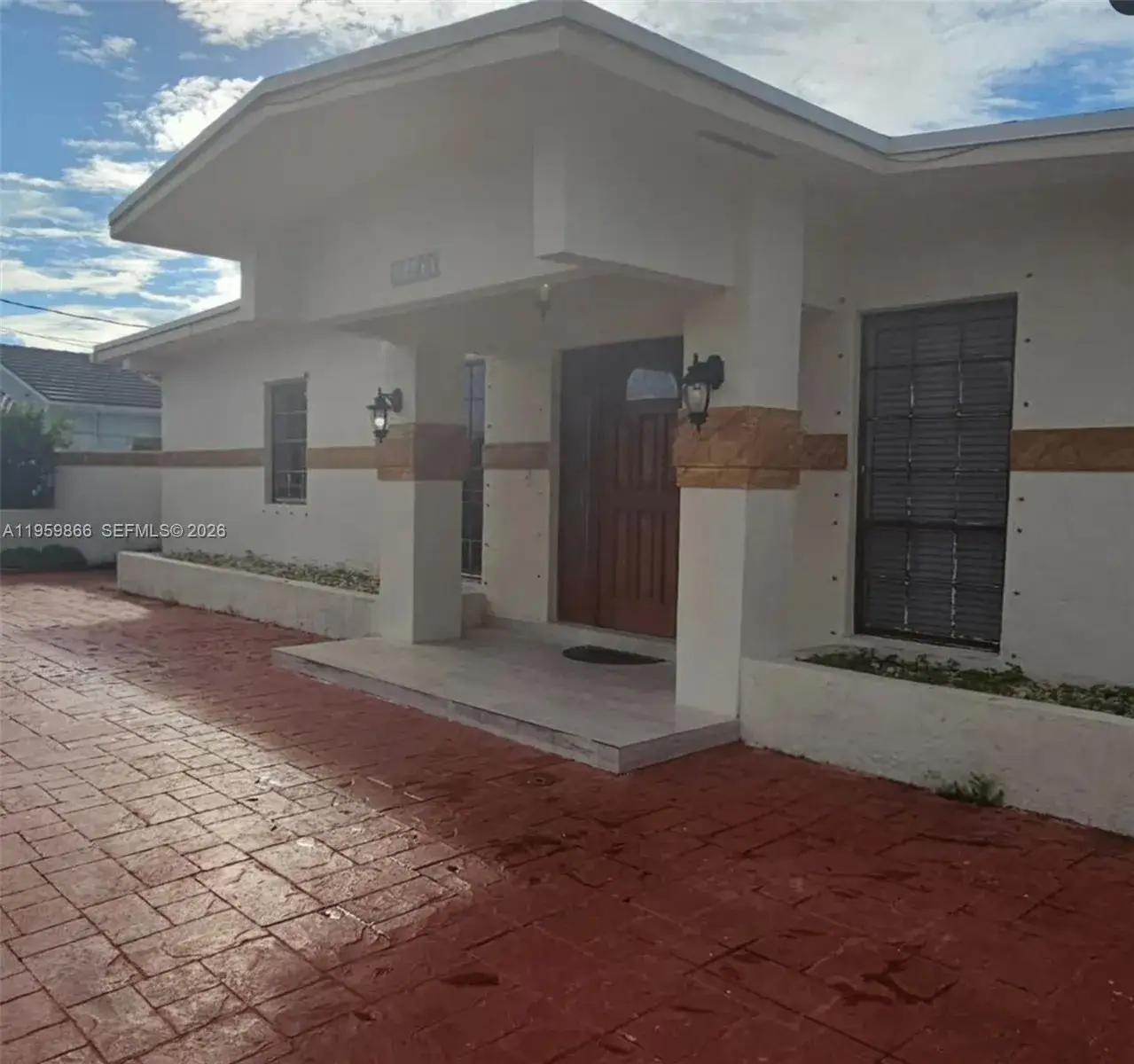 2 bedroom 1 bath Residential Lease for rent at 11470 SW 57th Ter # 11470, Miami FL 33173