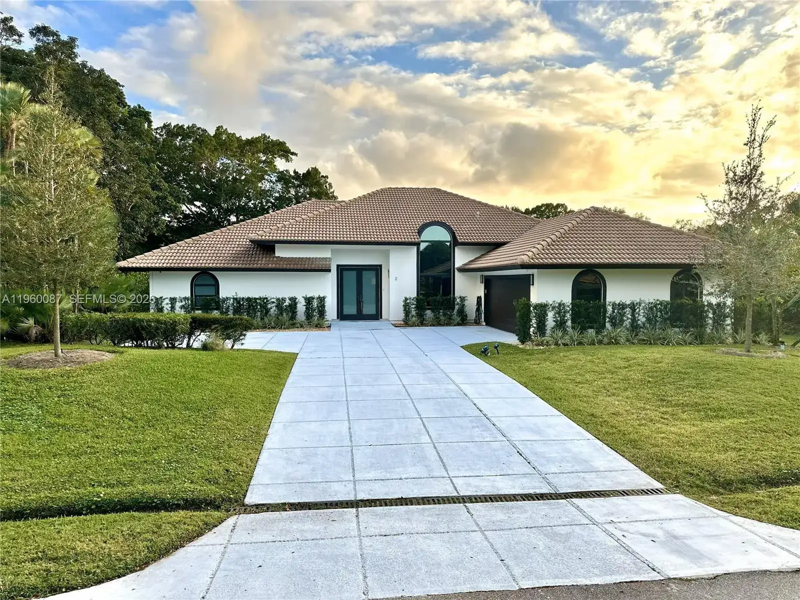 4 bedroom 3 bath Residential Lease for rent at 2 Alnwick Rd, Palm Beach Gardens FL 33418