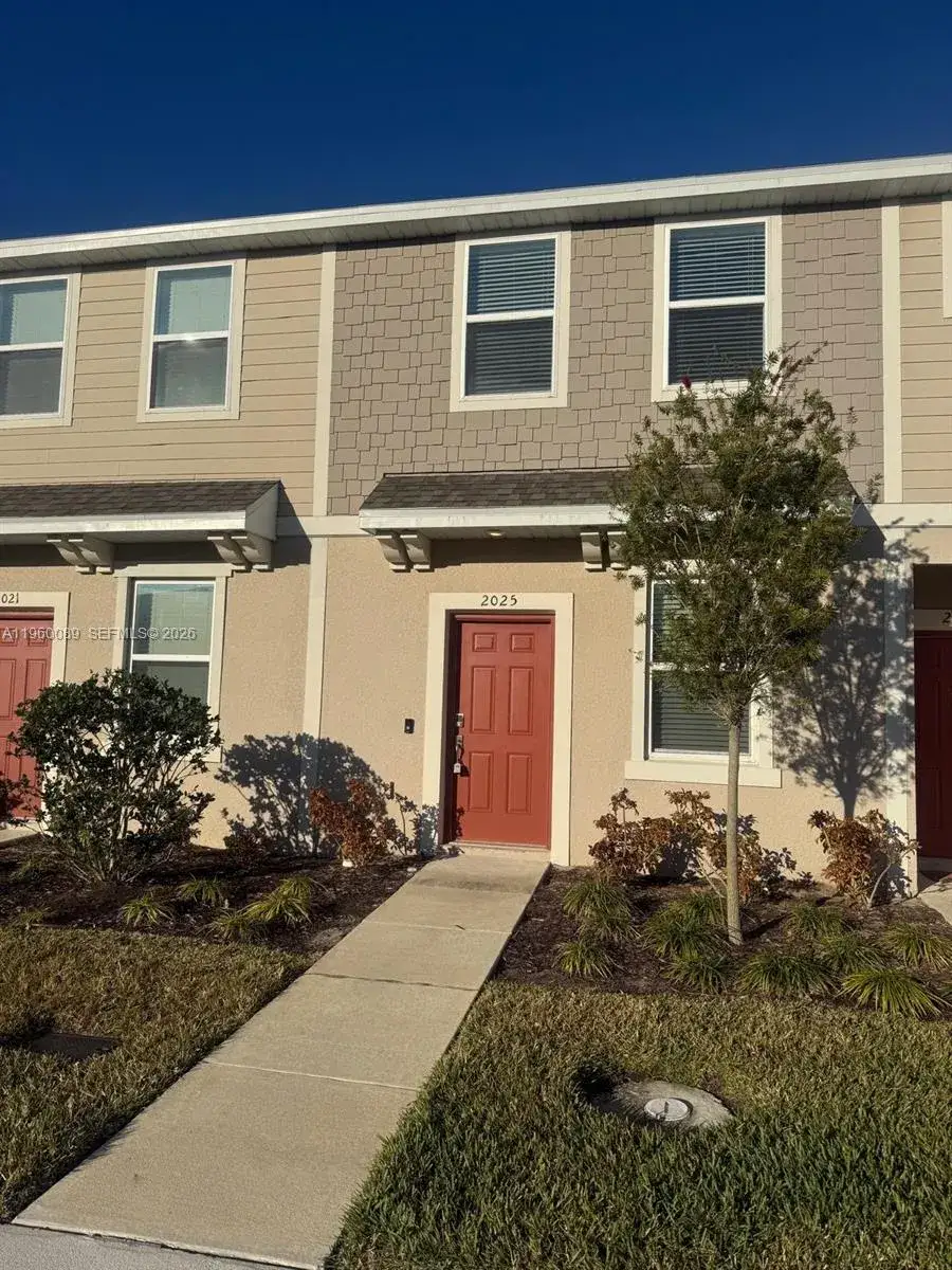 2 bedroom 2 bath Residential for sale at 2025 VIEWFINDER # 2025, Kissimmee FL 34758