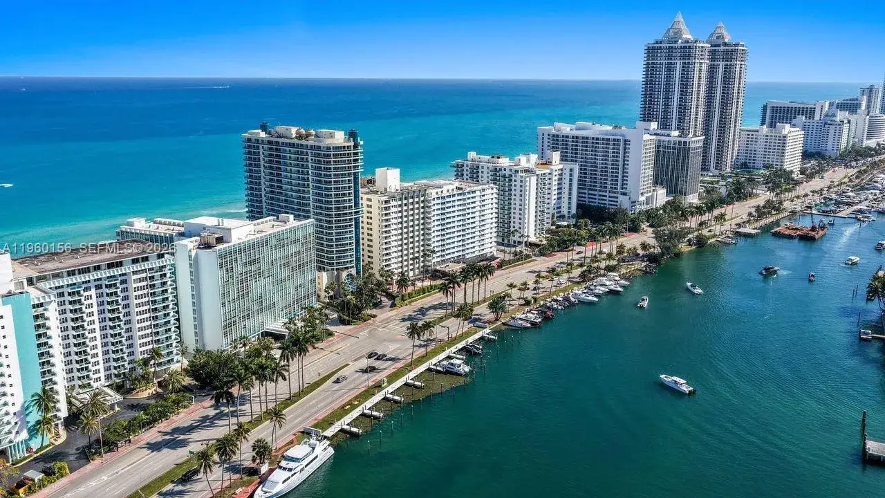 1 bedroom 1 bath Residential for sale at 5005 Collins Ave # 504, Miami Beach FL 33140