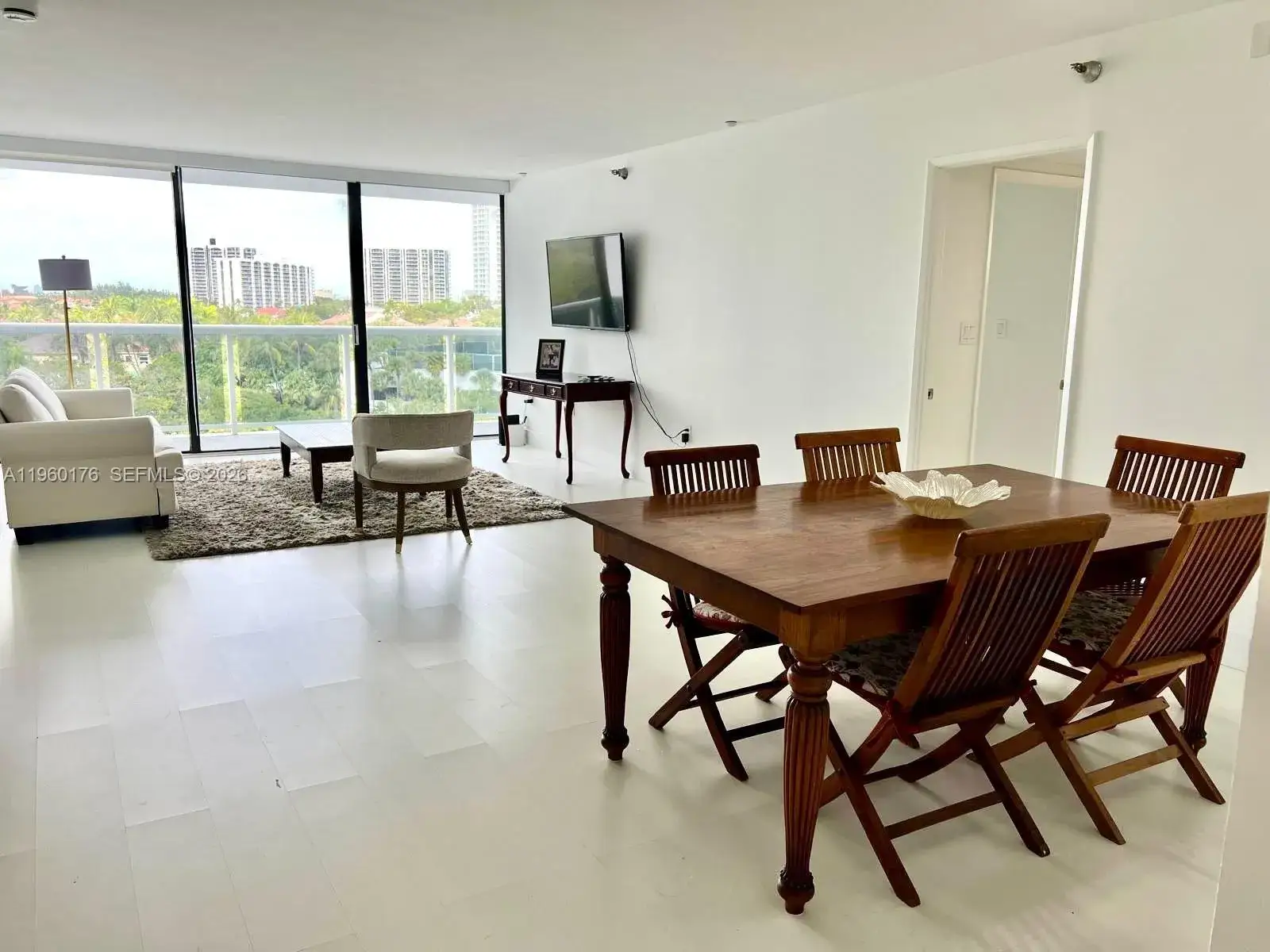 2 bedroom 2 bath Residential for sale at 20515 E Country Club Dr # 649, Aventura FL 33180