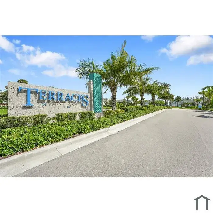 3 bedroom 2 bath Residential Lease for rent at 4466 Longwood Lake Sq # 4466, Westlake FL 33470