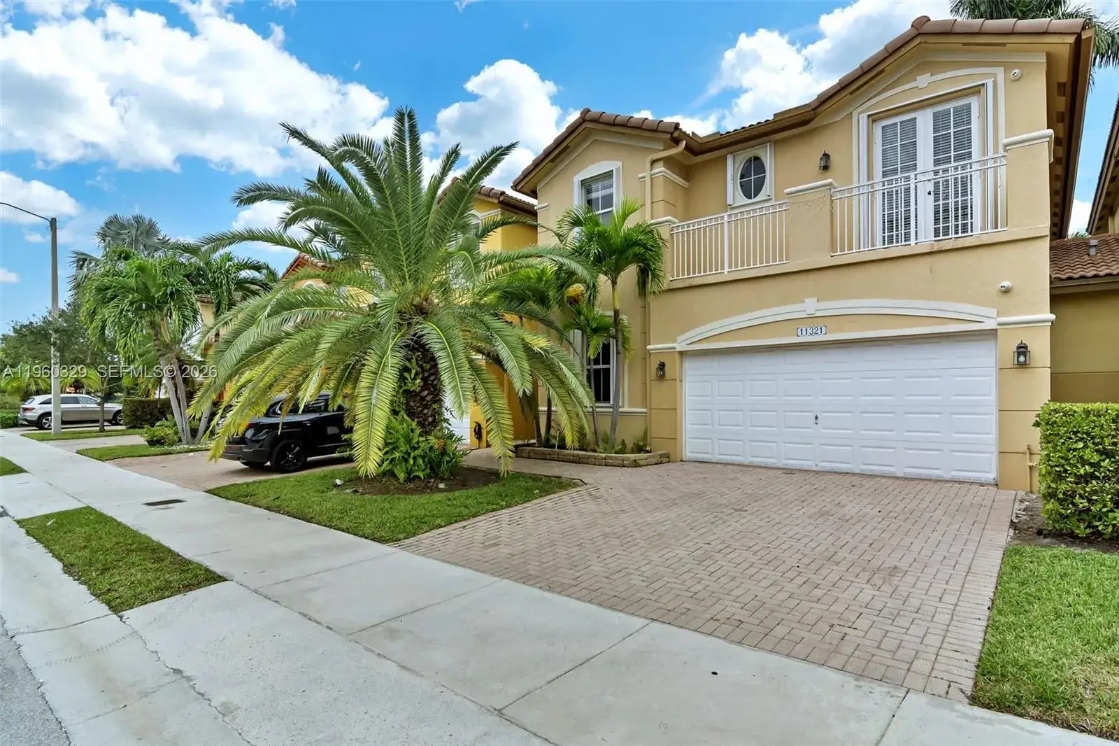 5 bedroom 3 bath Residential for sale at 11321 NW 84th St, Doral FL 33178