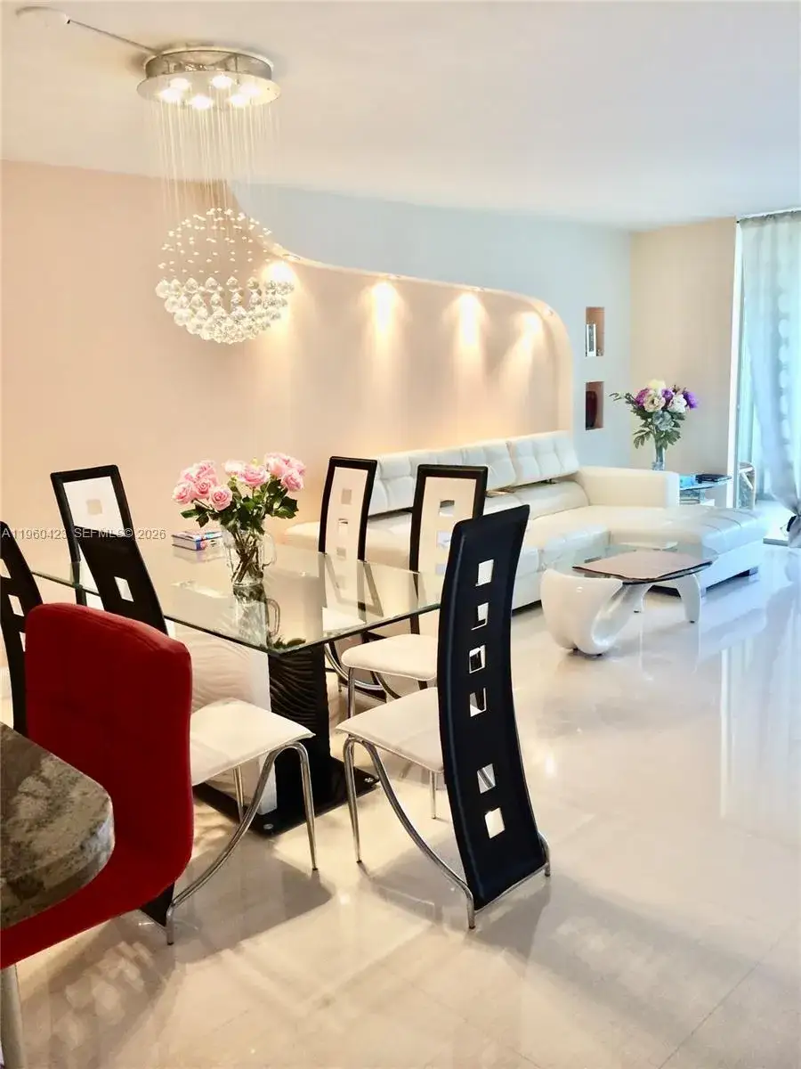 2 bedroom 2 bath Residential for sale at 319 NE 14th Ave # 602, Hallandale Beach FL 33009