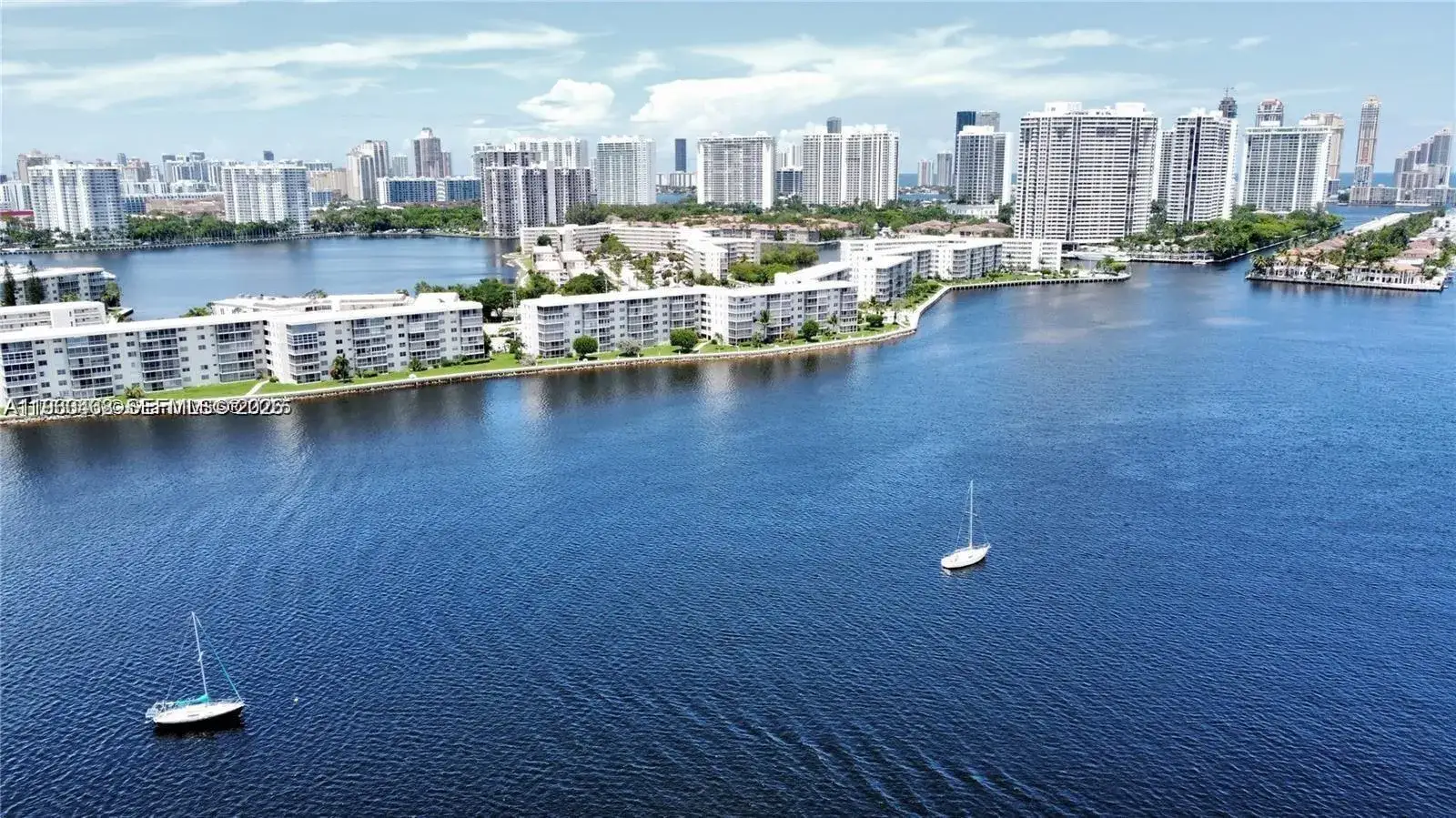 1 bedroom 1 bath Residential Lease for rent at 2903 Point East Dr # K611, Aventura FL 33160