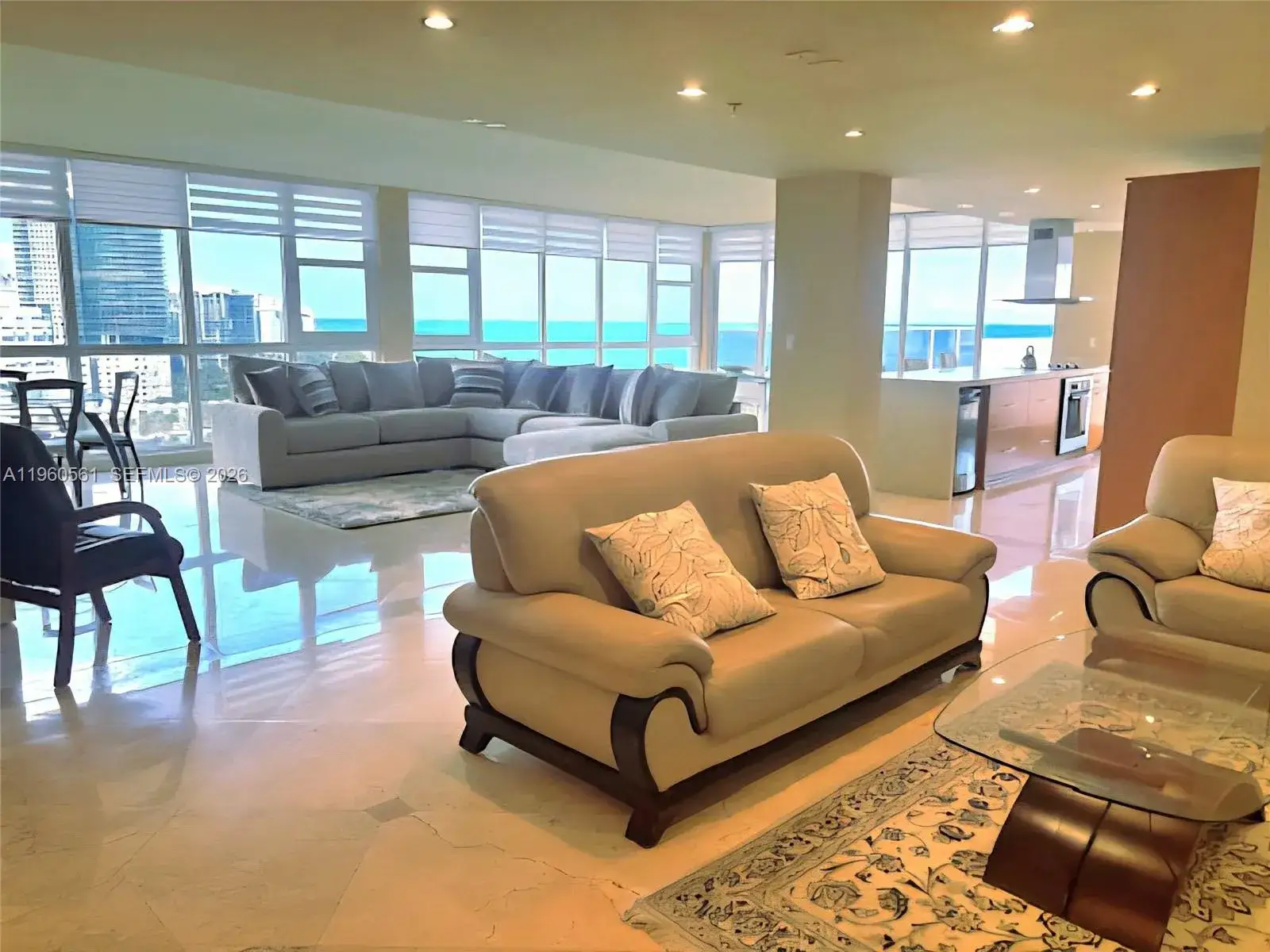 3 bedroom 3 bath Residential Lease for rent at 100 Lincoln Rd, Miami Beach FL 33139