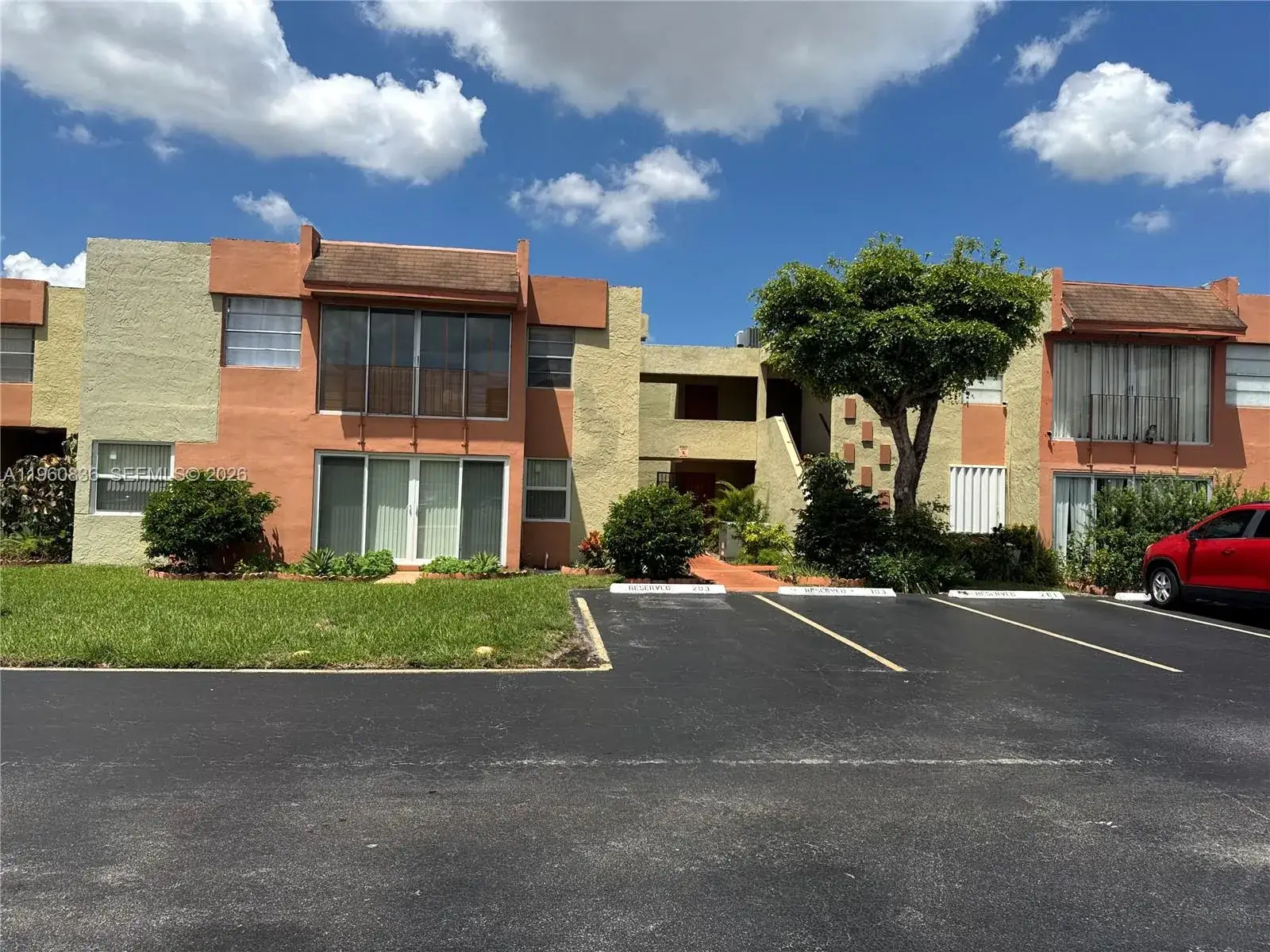 1 bedroom 1 bath Residential for sale at 9350 W Flagler St # 105A, Miami FL 33174