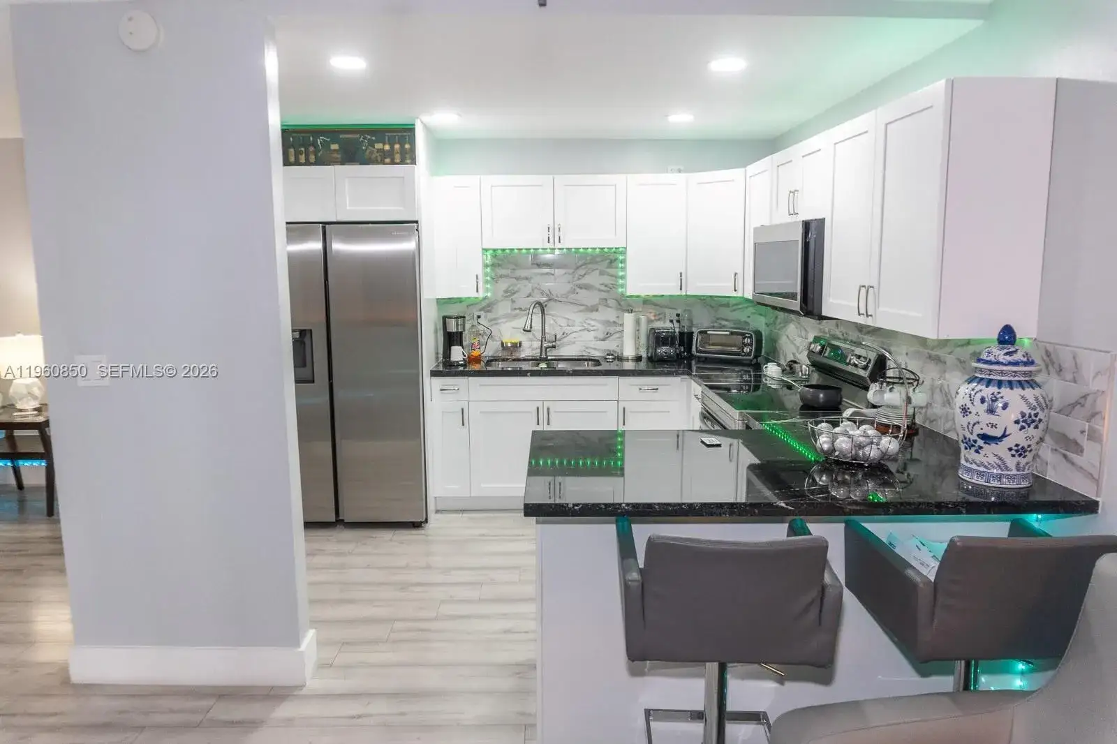 2 bedroom 2 bath Residential for sale at 6190 W 19th Ave # 201, Hialeah FL 33012