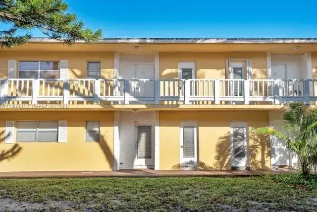 2 bedroom 1 bath Residential for sale at 550 SE 2nd Ave # G25, Deerfield Beach FL 33441