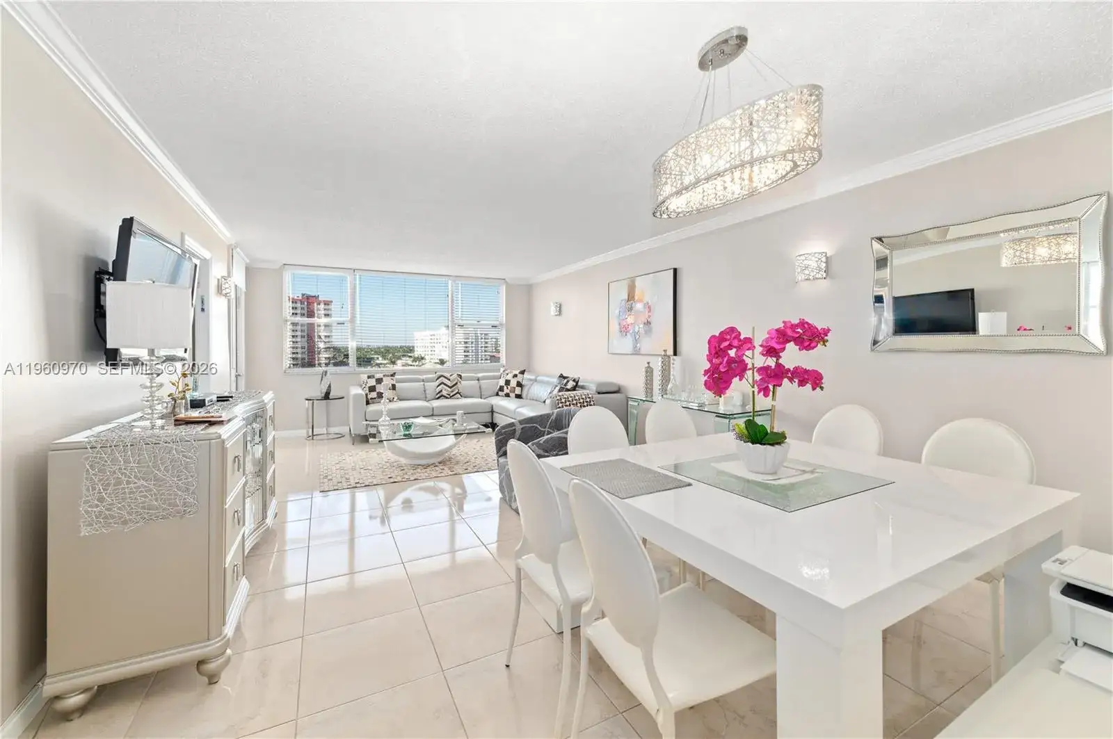 1 bedroom 1 bath Residential for sale at 3180 S Ocean Dr # 618, Hallandale Beach FL 33009