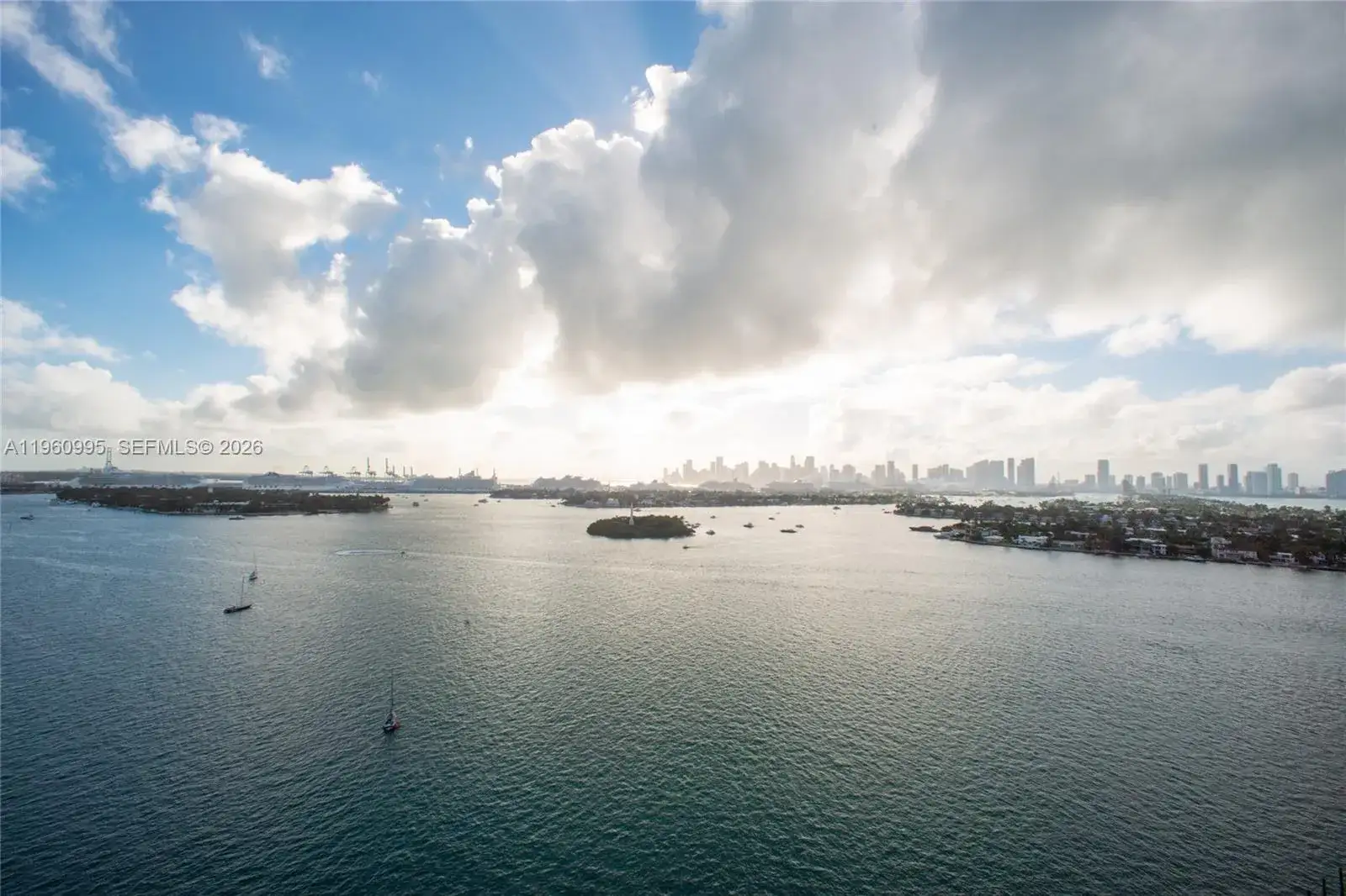 2 bedroom 2 bath Residential Lease for rent at 11 Island Ave # 1107, Miami Beach FL 33139