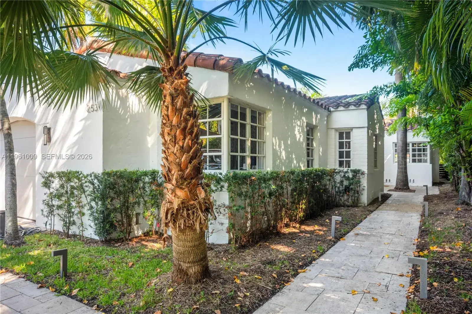 3 bedroom 3 bath Residential Lease for rent at 253 N Coconut Ln, Miami Beach FL 33139