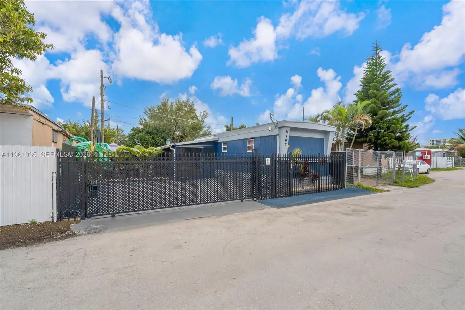 3 bedroom 2 bath Residential for sale at 4111 NW 37th Ave  H707, Miami FL 33142