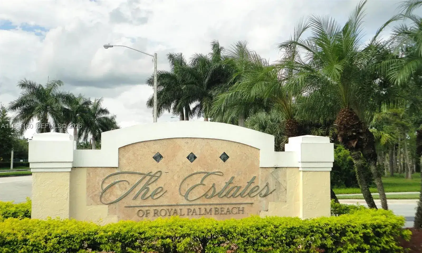 3 bedroom 2 bath Residential for sale at 115 Kapok Crescent, Royal Palm Beach FL 33411