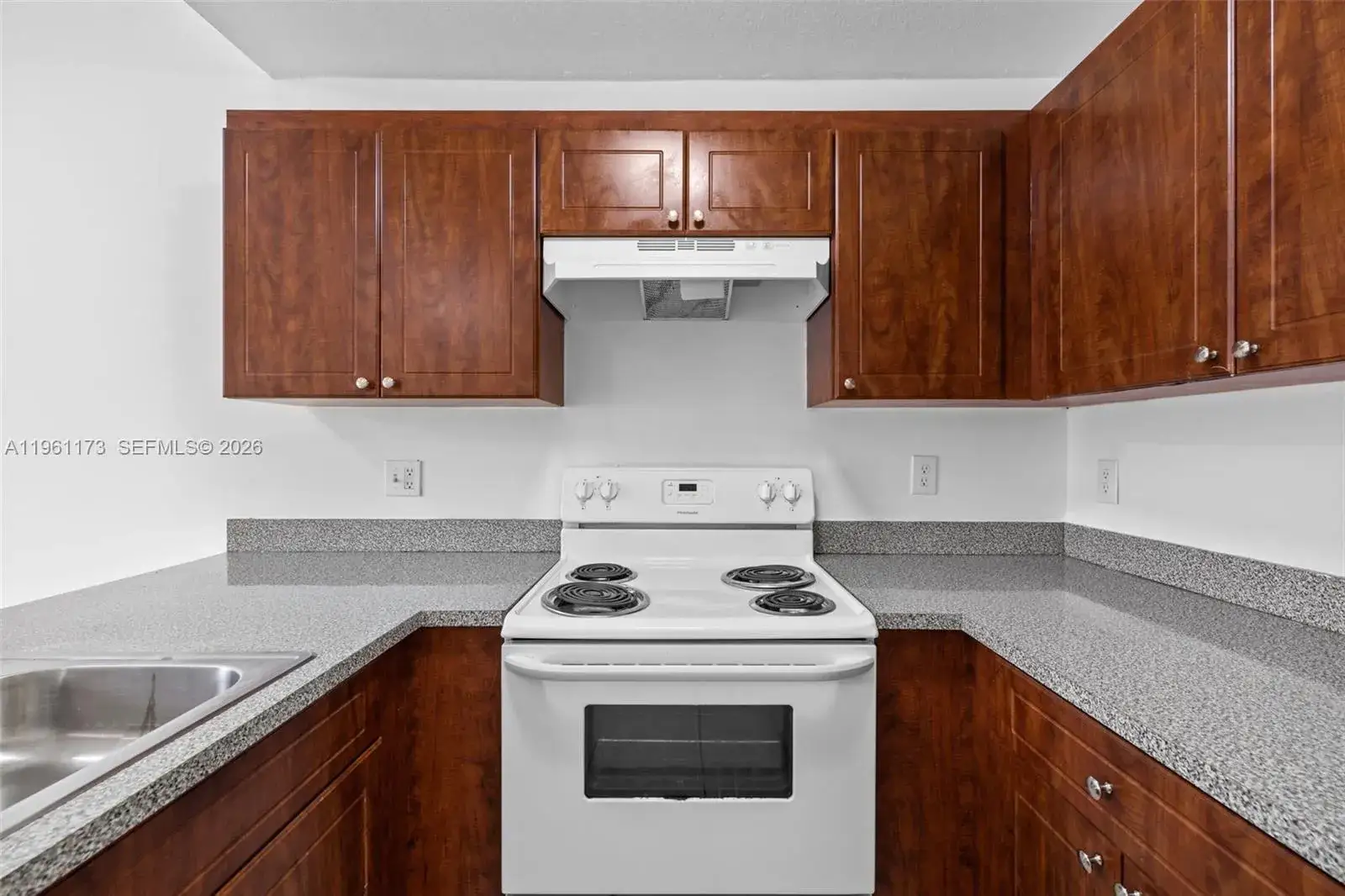 2 bedroom 2 bath Residential Lease for rent at 2437 W 78th St # 104, Hialeah FL 33016