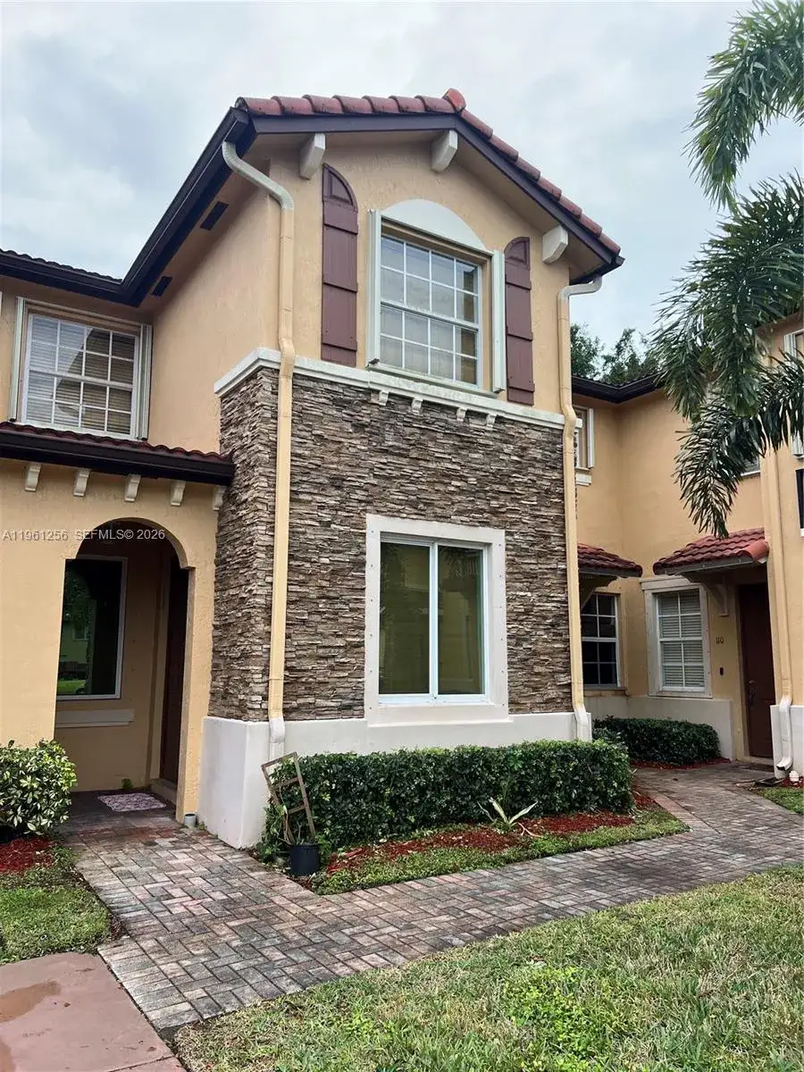 3 bedroom 2 bath Residential for sale at 3330 NE 13th Cir Dr # 22, Homestead FL 33033