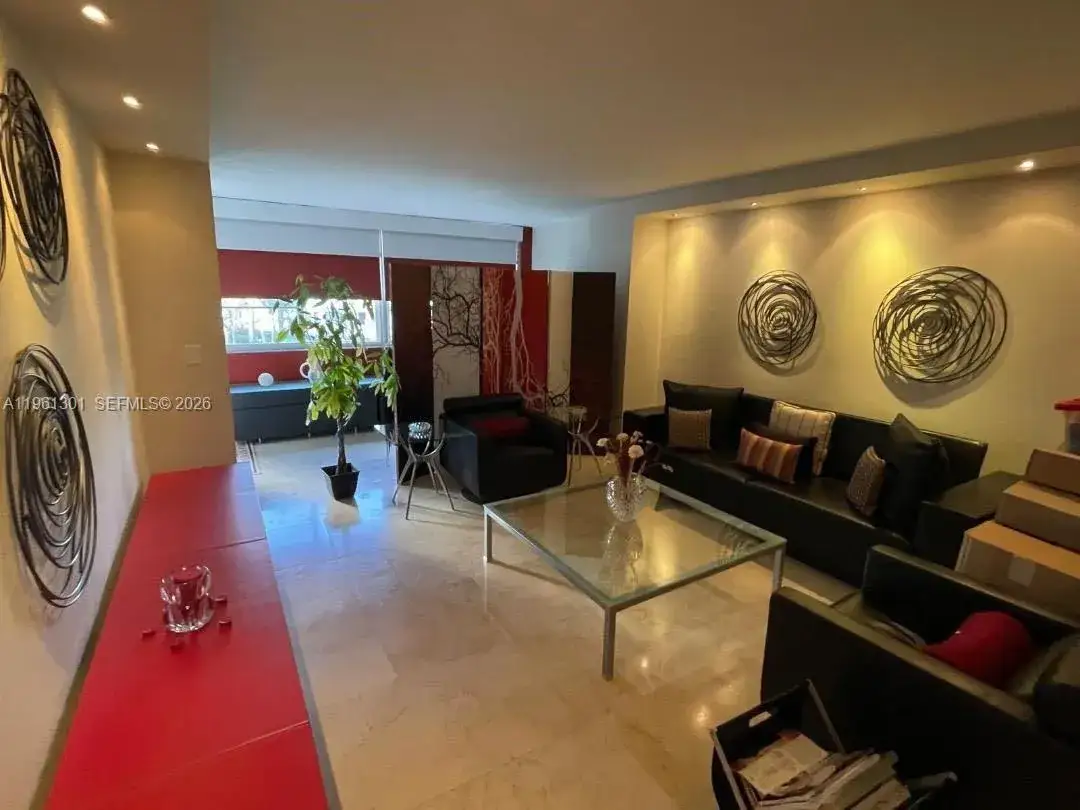 1 bedroom 1 bath Residential for sale at 5005 Collins Ave # 212, Miami Beach FL 33140