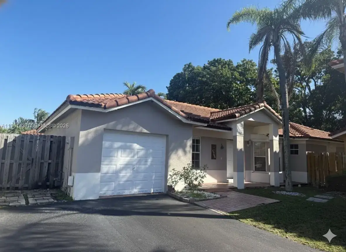 3 bedroom 2 bath Residential for sale at 5753 NW 98th Ave, Doral FL 33178