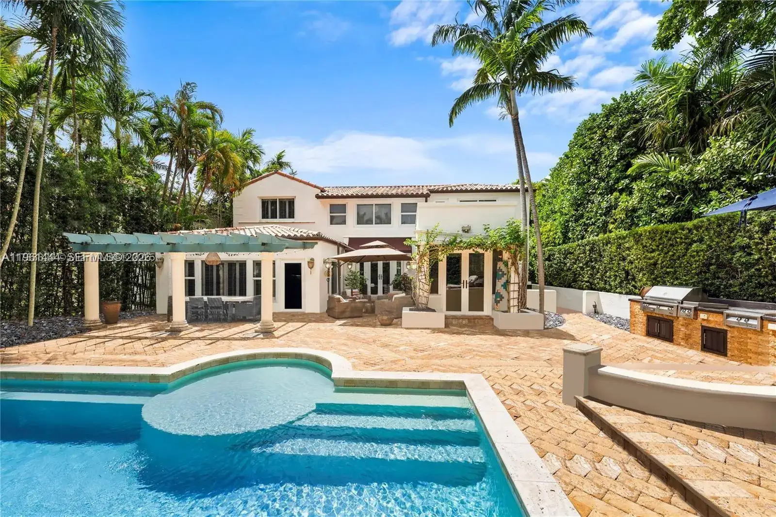 5 bedroom 3 bath Residential for sale at 5621 Alton Rd, Miami Beach FL 33140