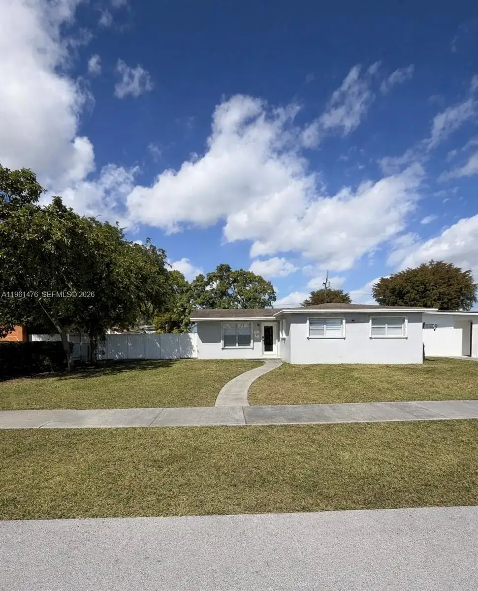 3 bedroom 1 bath Residential for sale at 12221 SW 188th St, Miami FL 33177