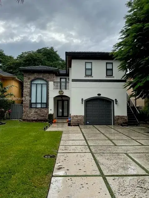 1 bath Residential Lease for rent at 6902 SW 83rd pl, Miami FL 33143