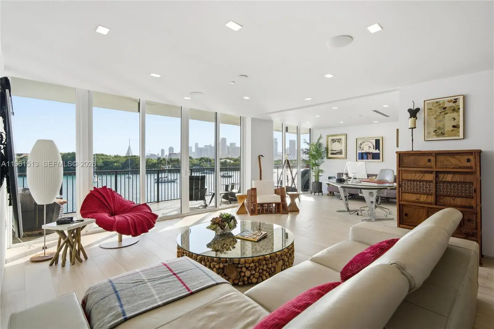 3 bedroom 2 bath Residential for sale at 1000 Venetian Way # 403, Miami Beach FL 33139