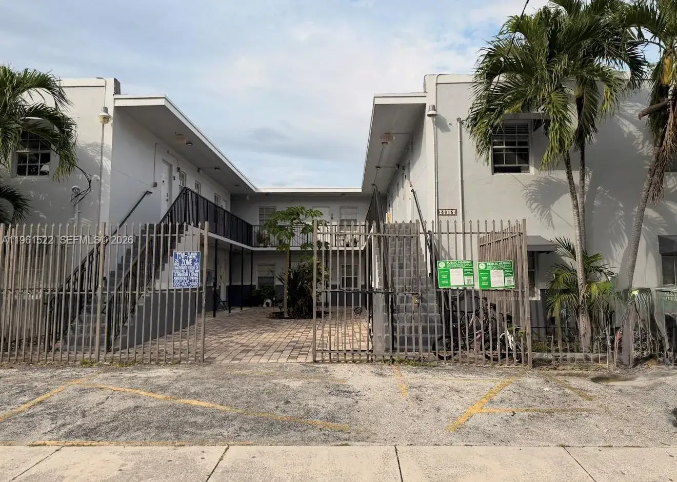 1 bedroom 1 bath Residential Lease for rent at 3615 Thomas Ave # 3, Miami FL 33133