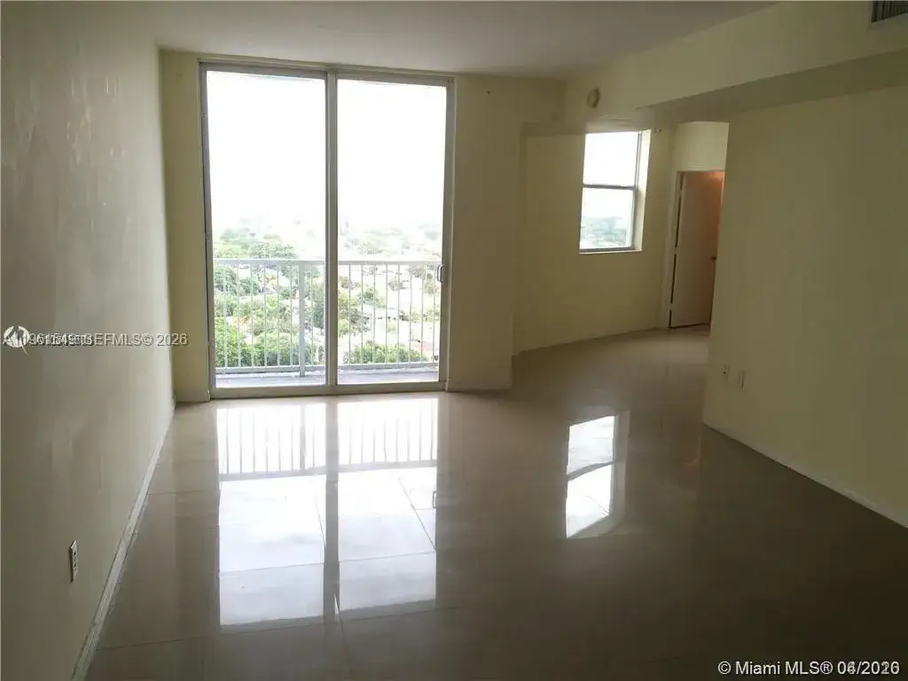 2 bedroom 2 bath Residential for sale at 1 Glen Royal Pkwy # 1404, Miami FL 33125