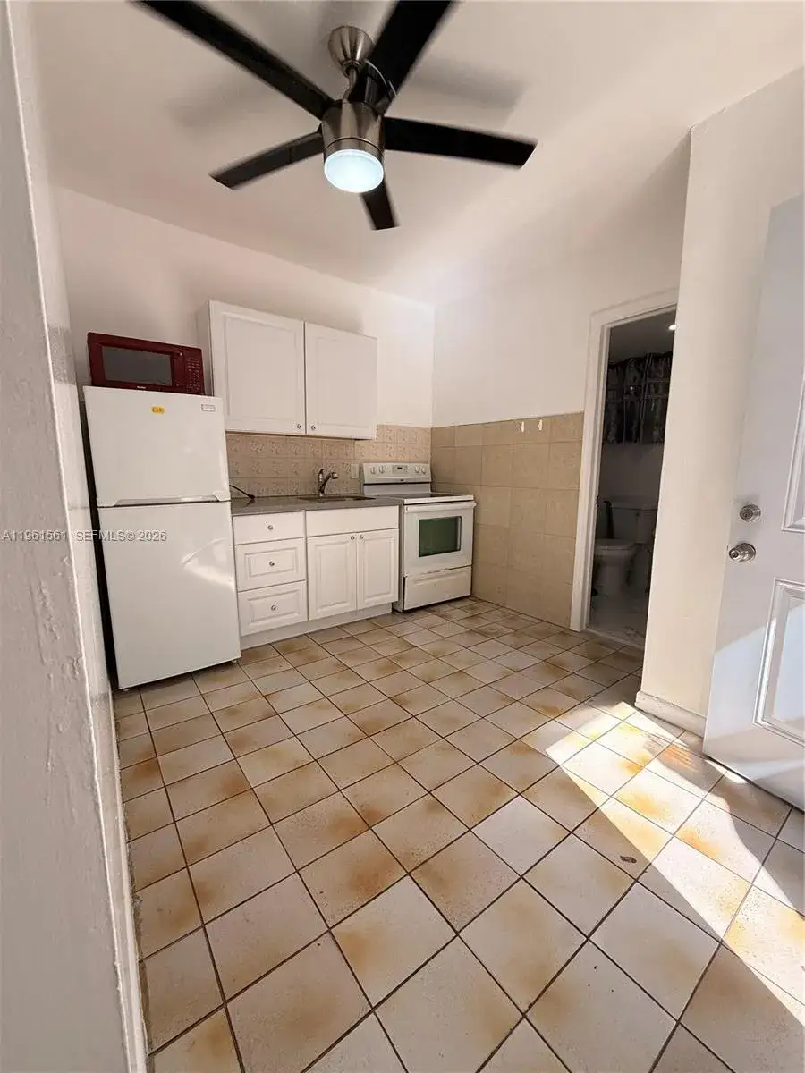 1 bedroom 1 bath Residential Lease for rent at 1037 SW 20th Ave # 2, Miami FL 33135