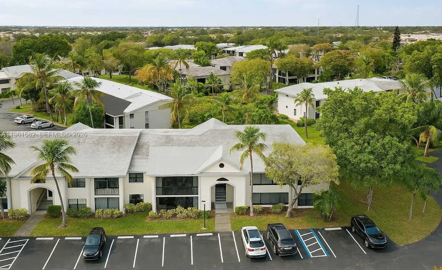 2 bedroom 2 bath Residential for sale at 921 NE 199th St # 107, Miami FL 33179