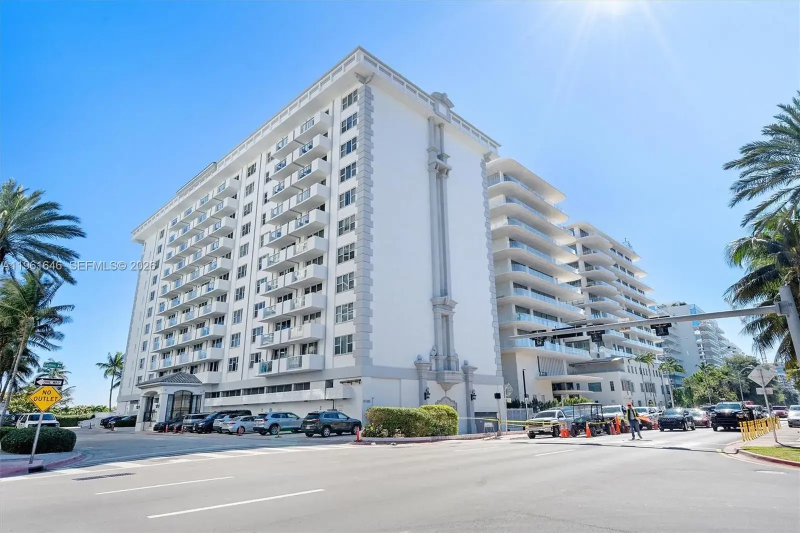 1 bedroom 1 bath Residential for sale at 9195 Collins Ave # 309, Surfside FL 33154