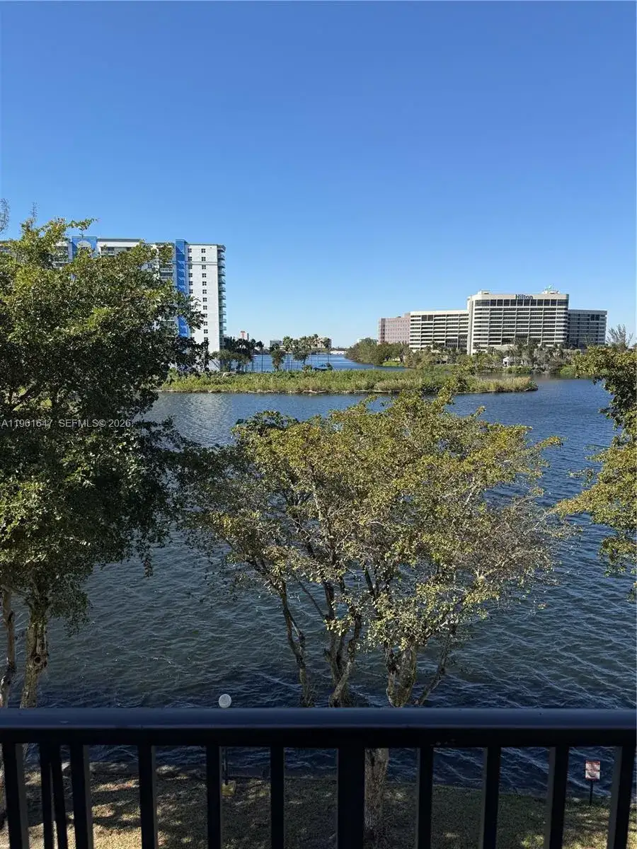 2 bedroom 2 bath Residential Lease for rent at 4805 NW 7th St # 15, Miami FL 33126