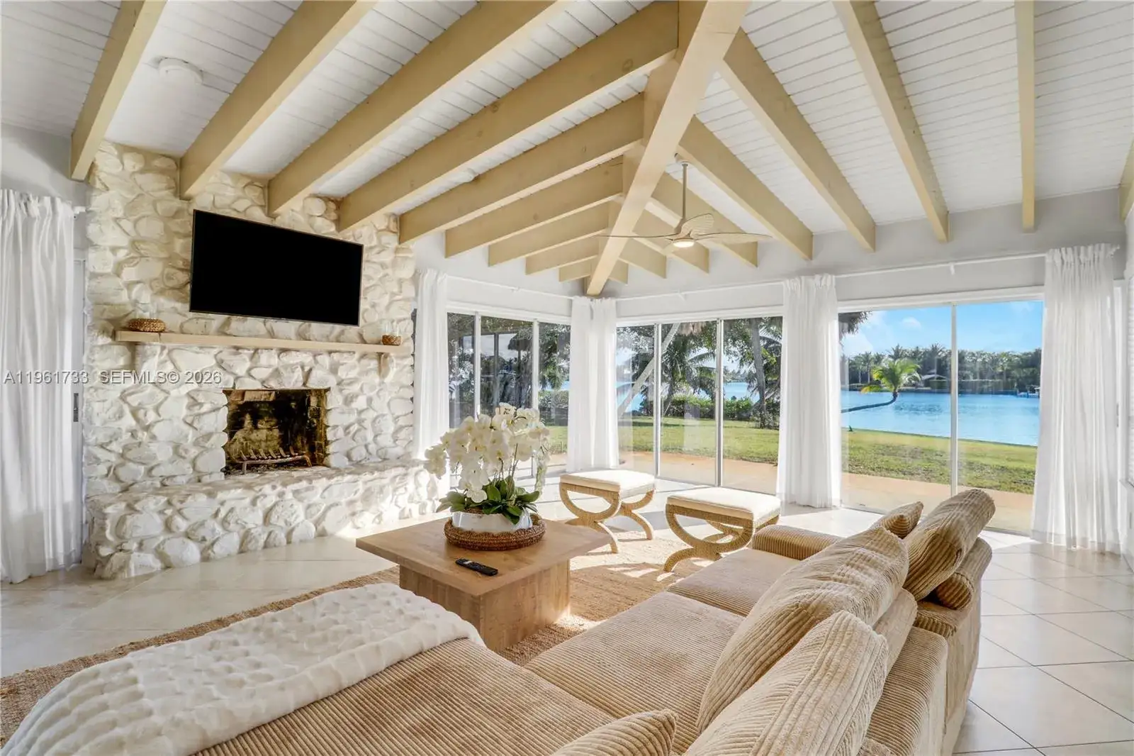 3 bedroom 2 bath Residential Lease for rent at 19655 Riverside Dr, Jupiter FL 33469