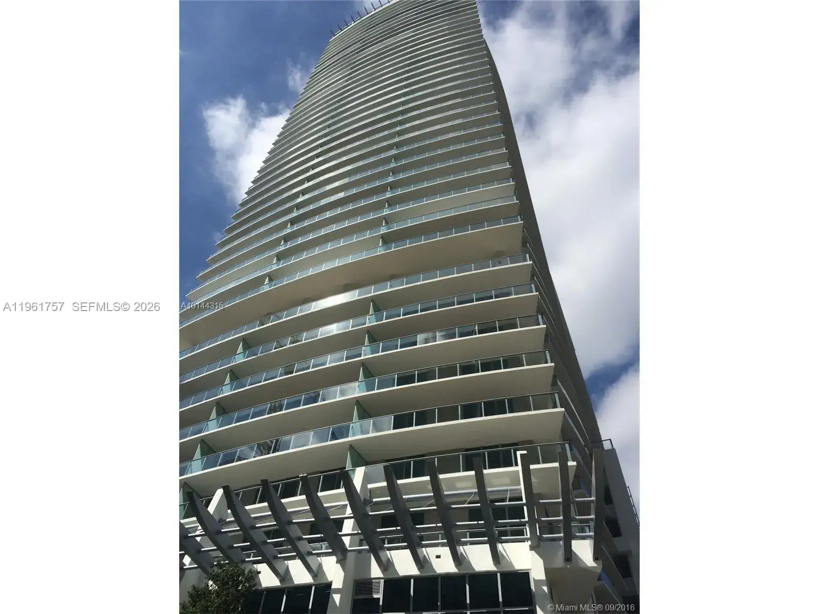 1 bedroom 1 bath Residential for sale at 1100 S Miami Ave # 1602, Miami FL 33130