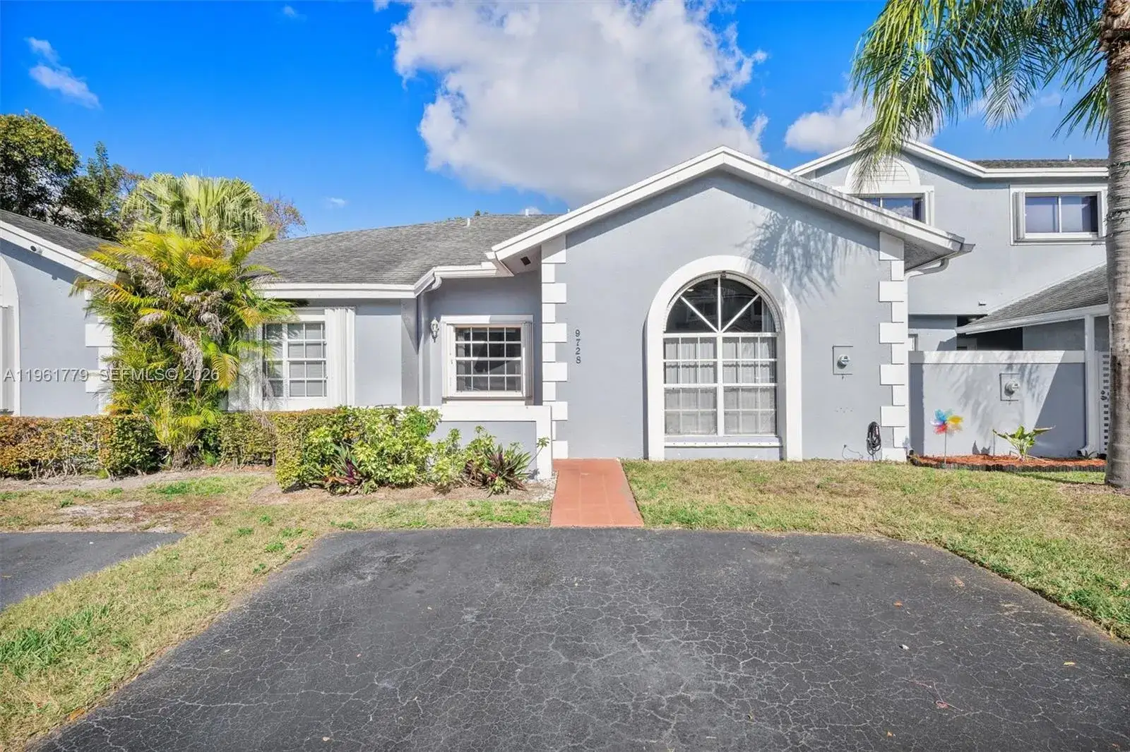 2 bedroom 2 bath Residential for sale at 9728 SW 142nd Pl, Miami FL 33186
