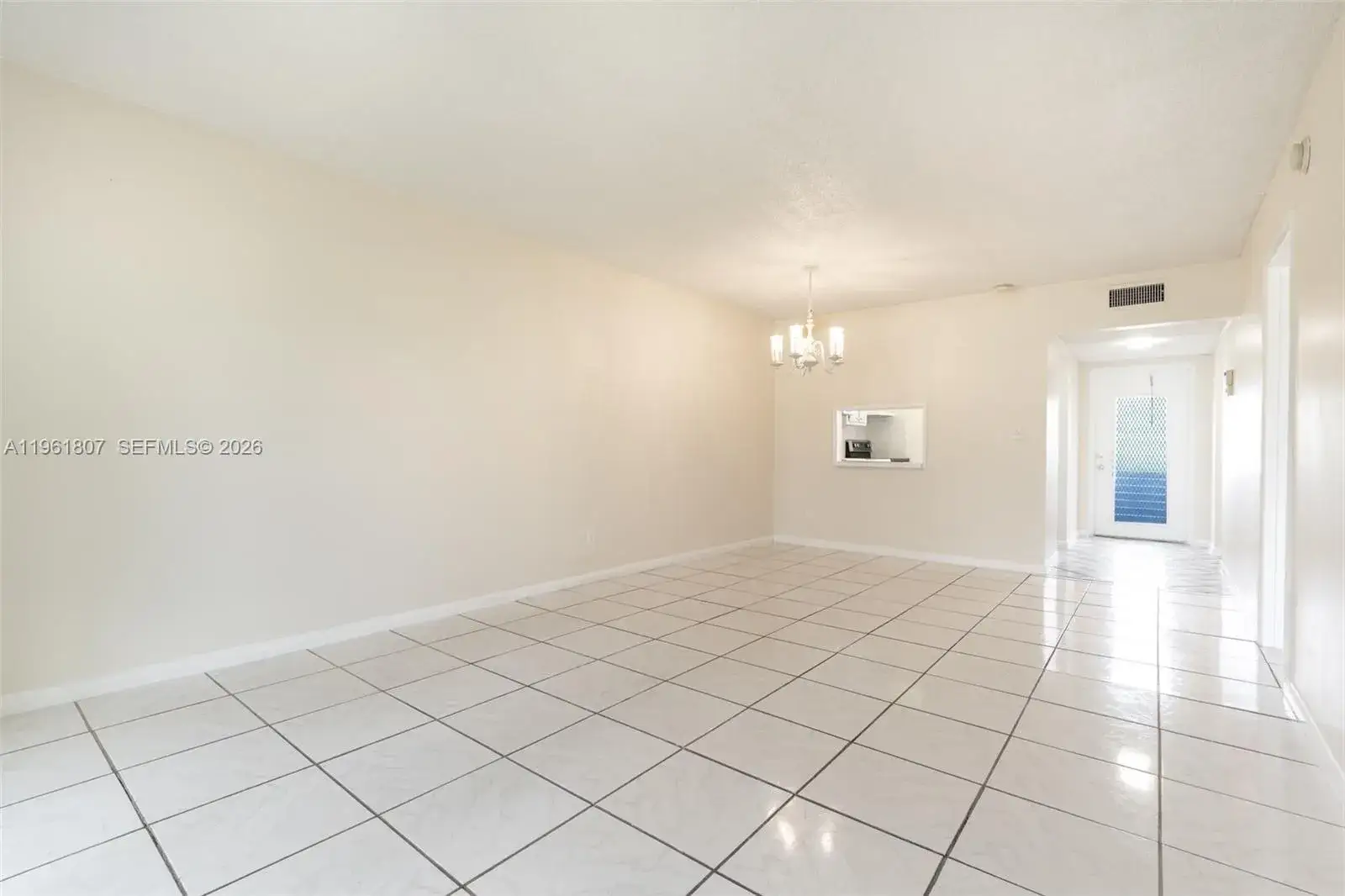 1 bedroom 1 bath Residential for sale at 7877 Golf Cir Dr # 108, Margate FL 33063