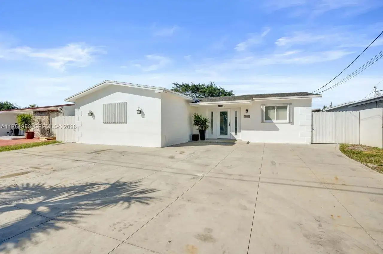 4 bedroom 3 bath Residential for sale at 6617 Dahlia Dr, Miramar FL 33023