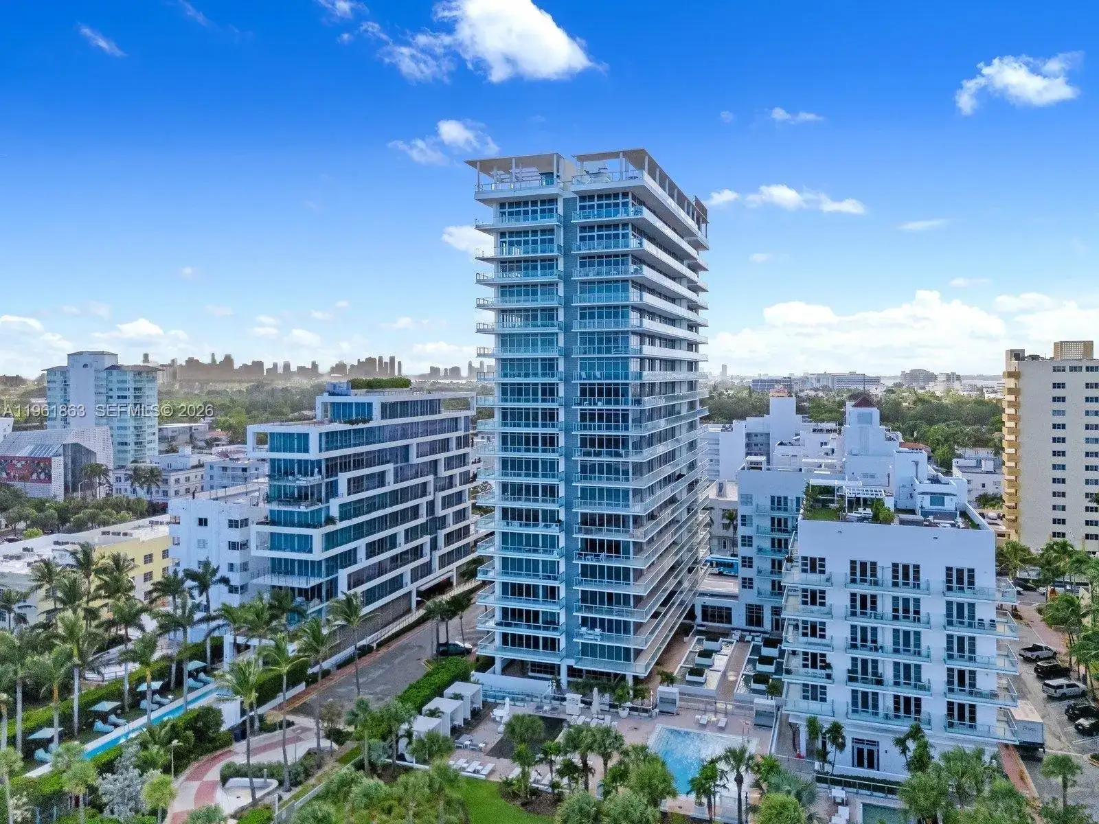 1 bedroom 1 bath Residential for sale at 3739 Collins Ave # 207, Miami Beach FL 33140