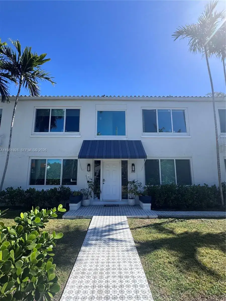 2 bedroom 2 bath Residential Lease for rent at 2855 Royal Palm Ave # 3, Miami Beach FL 33140