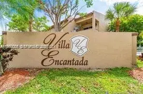 3 bedroom 2 bath Residential for sale at 15701 SW 137th Ave # 204, Miami FL 33177