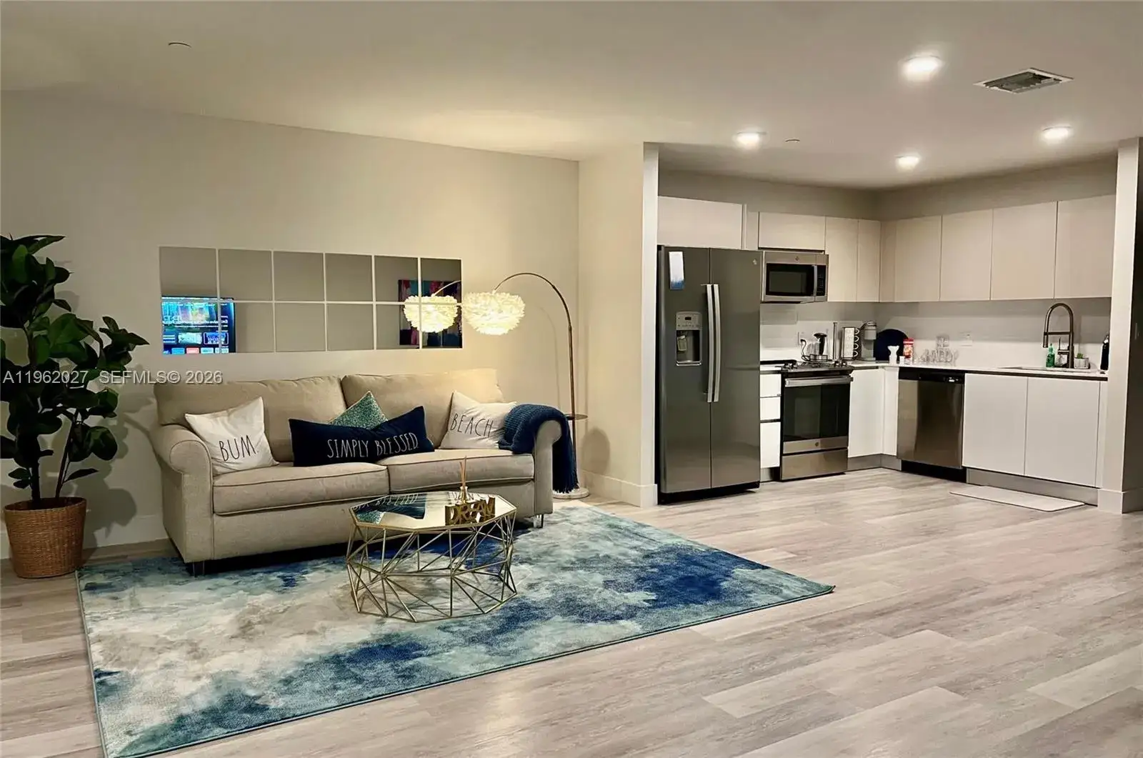 1 bedroom 1 bath Residential for sale at 19380 NE 26th Ave # 205, Miami FL 33180