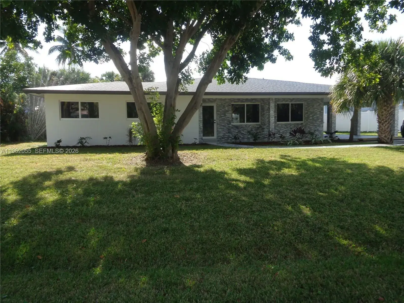 3 bedroom 2 bath Residential for sale at 1565 Thumb Point Dr, Fort Pierce FL 34949