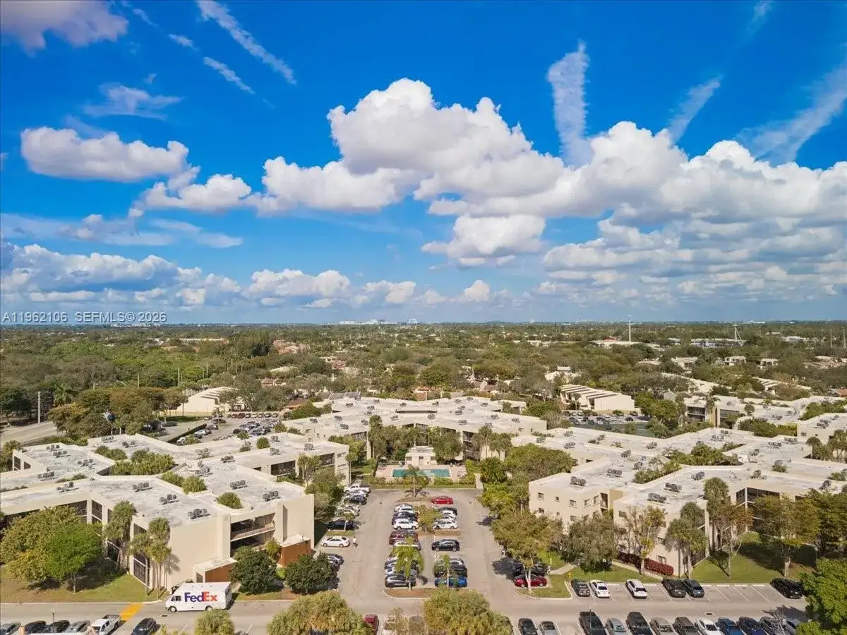 1 bedroom 1 bath Residential Lease for rent at 8075 SW 107th Ave # 221, Miami FL 33173