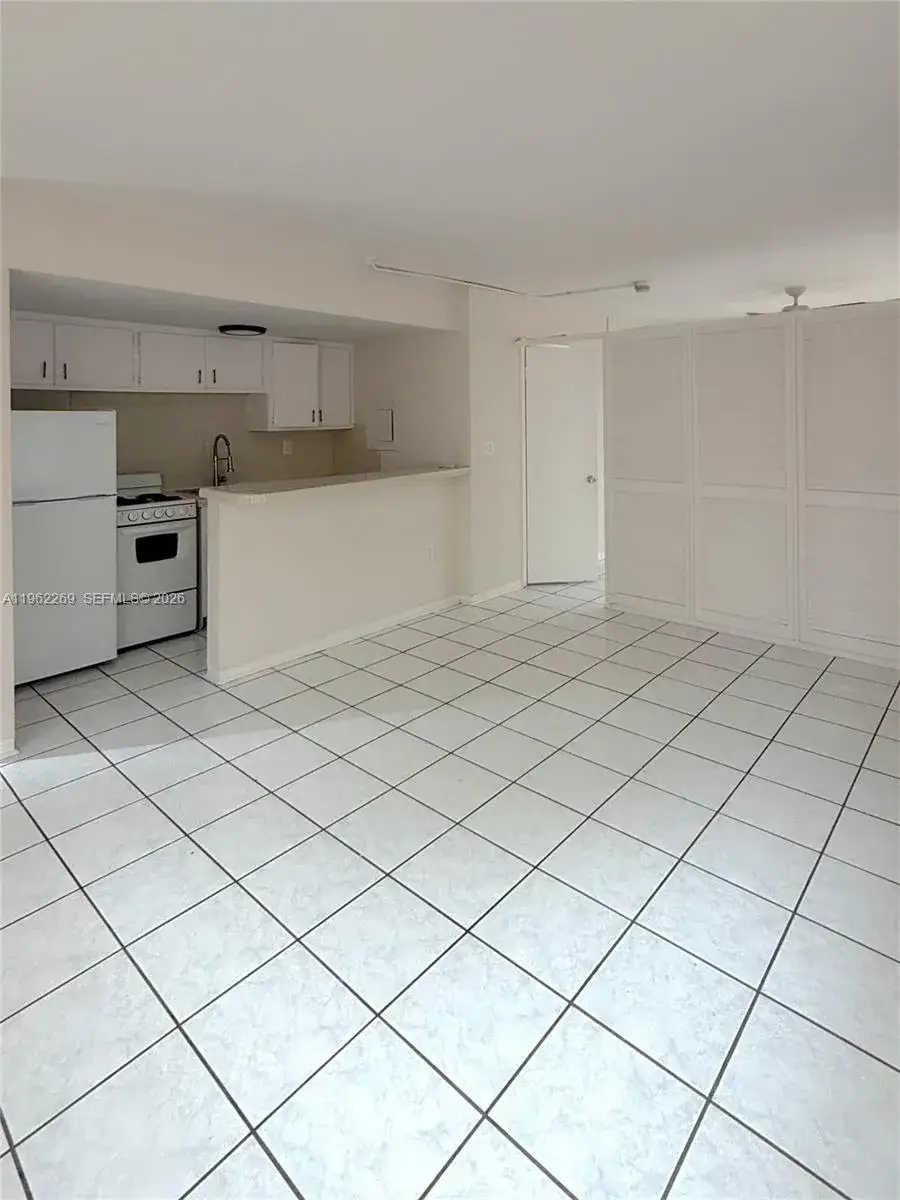 Commercial Land for sale at 305 Navarre Ave, Coral Gables FL 33134