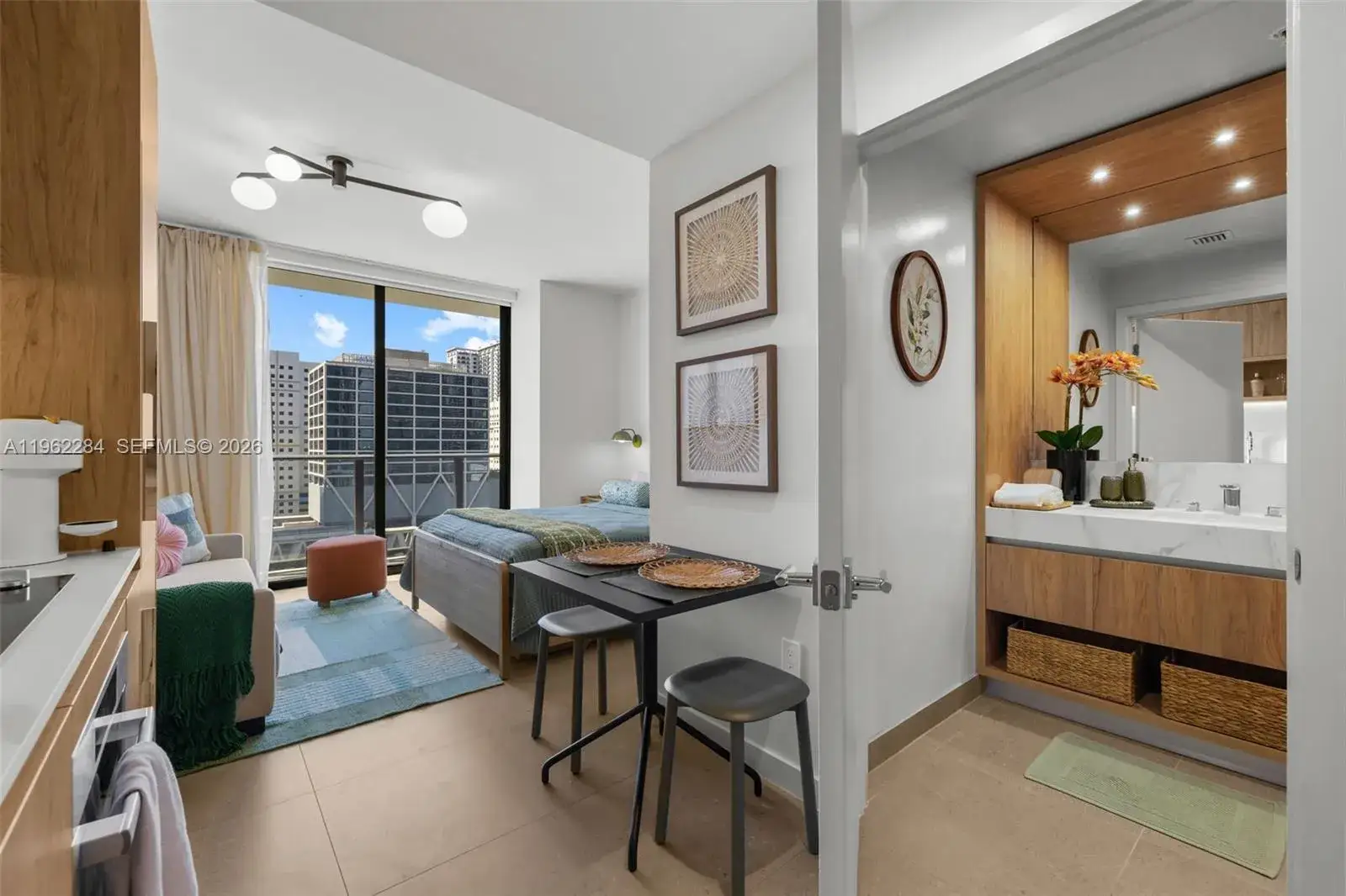 1 bath Residential for sale at 11 NE 6th St # 1615, Miami FL 33132