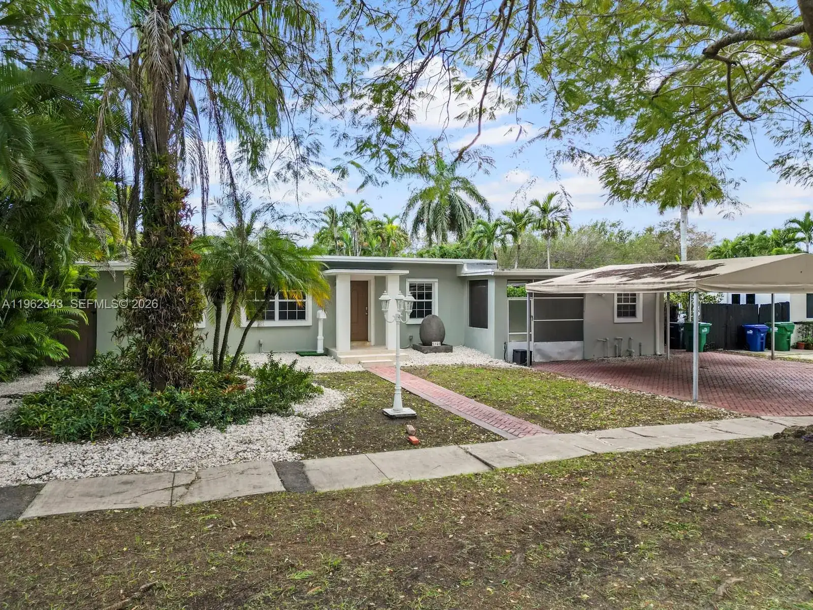 3 bedroom 1 bath Residential Lease for rent at 5940 SW 47th St, Miami FL 33155