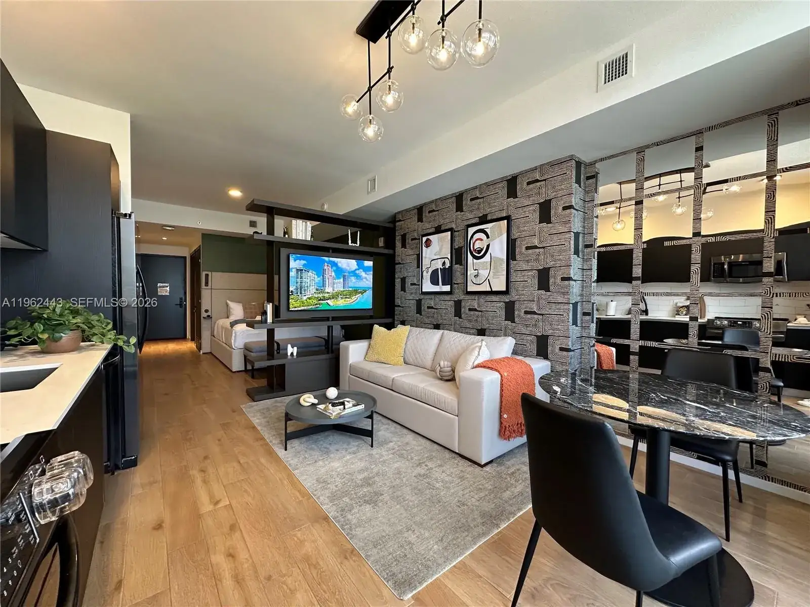 1 bedroom 1 bath Residential Lease for rent at 398 NE 5th St # 3008, Miami FL 33132