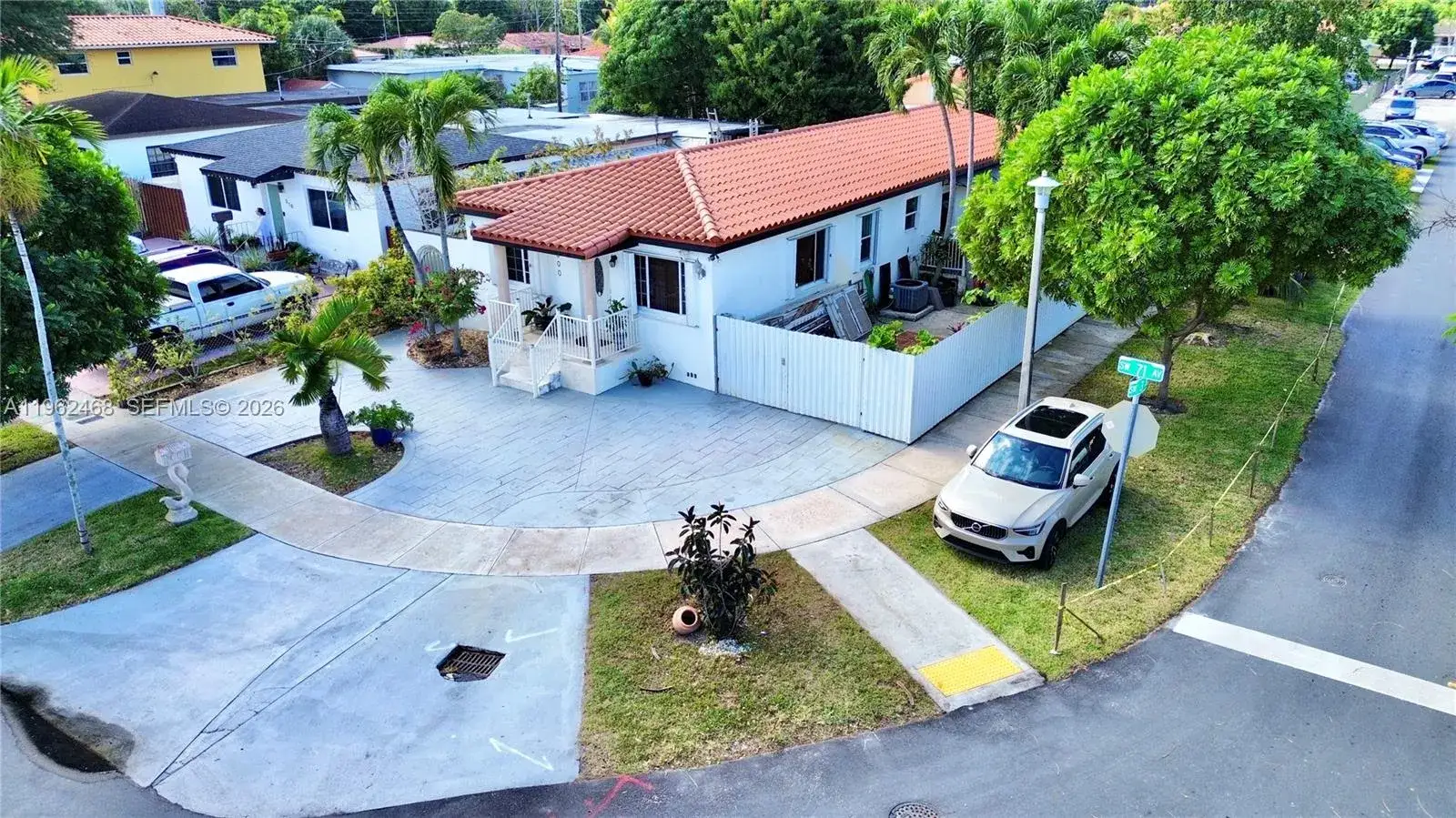 4 bedroom 3 bath Residential for sale at 300 SW 71st Ave, Miami FL 33144