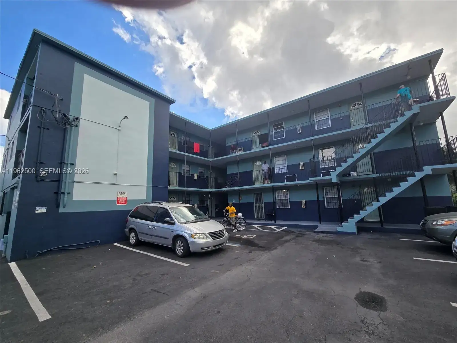 1 bedroom 1 bath Residential Lease for rent at 1520 NW 61st St # 16, Miami FL 33142