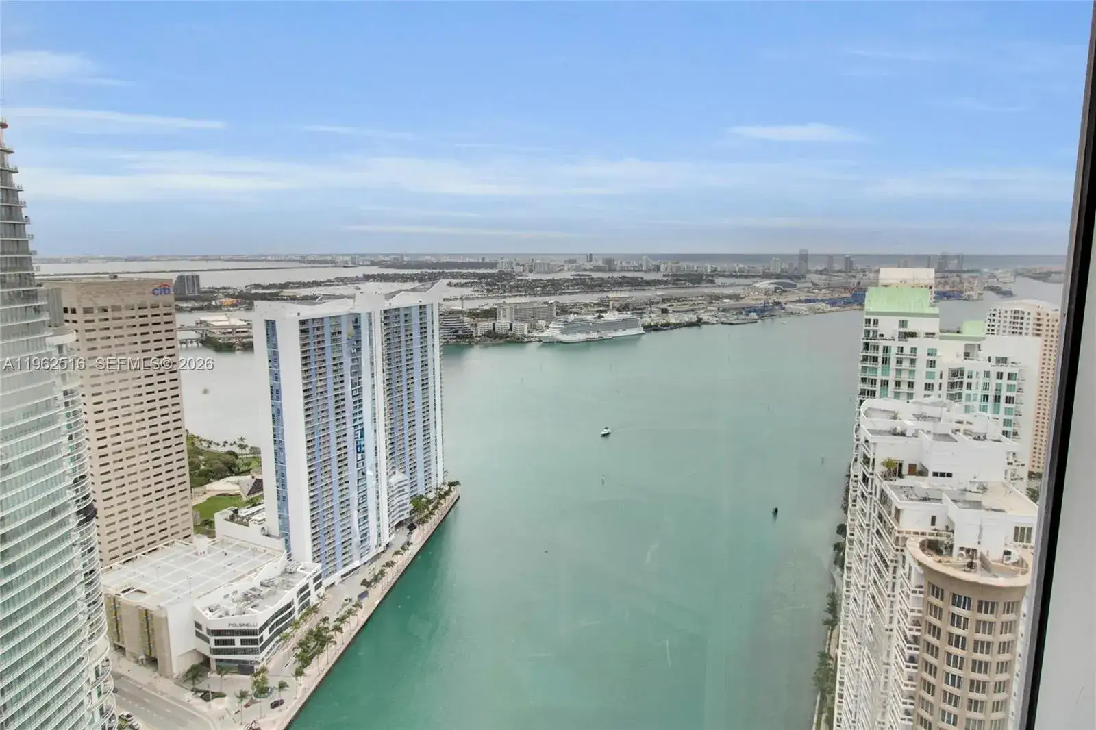2 bedroom 2 bath Residential for sale at 465 Brickell Ave # 5102, Miami FL 33131